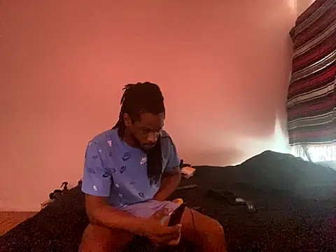 Snapshot of Taydagr8 chatting on September 28, 2025, 7:52 pm Taydagr8 online show from September 28, 2025, 7:52 pm