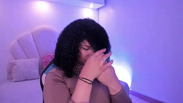 Dakota Mars online show from October 3, 2025, 12:57 pm