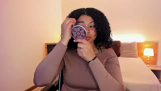 Dakota Mars online show from November 20, 2025, 7:35 pm