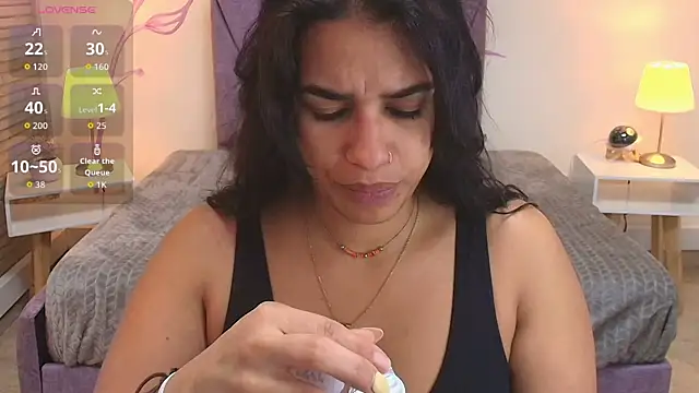 Lia Blake  online show from October 20, 2025, 12:05 pm