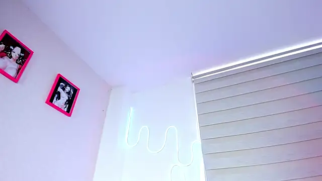 Snapshot of missweetpeach chatting on January 15, 2026, 8:34 pm missweetpeach online show from January 15, 2026, 8:34 pm