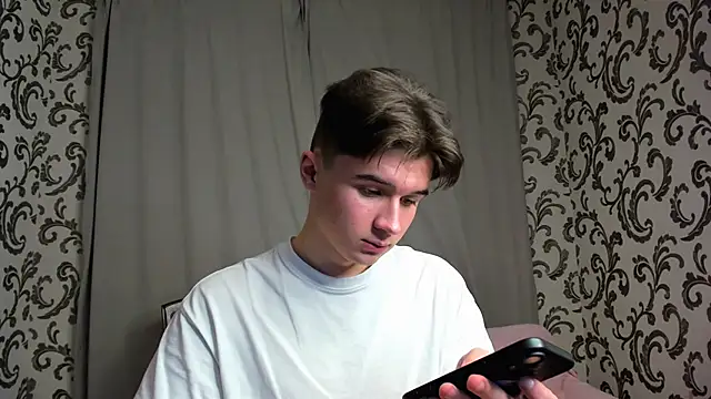 Snapshot of SherlockMax chatting on September 9, 2025, 3:00 pm SherlockMax online show from September 9, 2025, 3:00 pm