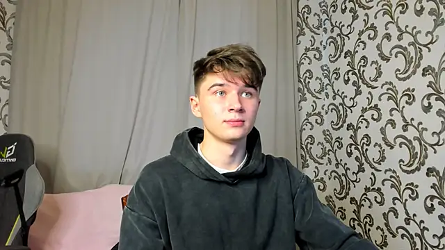 Snapshot of SherlockMax chatting on September 10, 2025, 12:27 pm SherlockMax online show from September 10, 2025, 12:27 pm