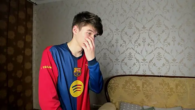 Snapshot of SherlockMax chatting on October 9, 2025, 7:01 pm SherlockMax online show from October 9, 2025, 7:01 pm