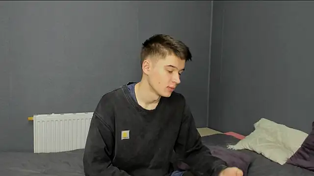 Snapshot of SherlockMax chatting on November 16, 2025, 9:31 pm SherlockMax online show from November 16, 2025, 9:31 pm