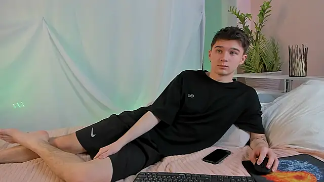 Snapshot of SherlockMax chatting on February 7, 2026, 3:10 am SherlockMax online show from February 7, 2026, 3:10 am