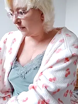 Snapshot of VikaKing chatting on September 27, 2025, 9:03 am VikaKing online show from September 27, 2025, 9:03 am