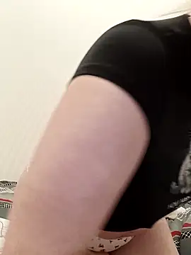 Snapshot of VikaKing chatting on December 13, 2025, 7:53 pm VikaKing online show from December 13, 2025, 7:53 pm