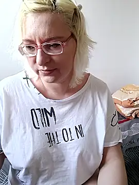 Snapshot of VikaKing chatting on January 17, 2026, 10:20 am VikaKing online show from January 17, 2026, 10:20 am