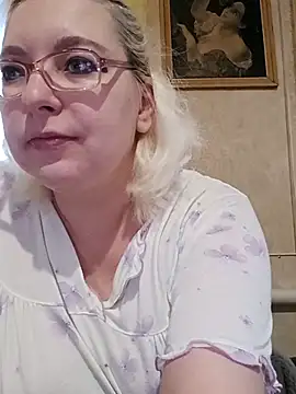 Snapshot of VikaKing chatting on February 7, 2026, 8:18 am VikaKing online show from February 7, 2026, 8:18 am