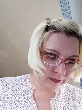 Snapshot of VikaKing chatting on March 4, 2026, 11:16 am VikaKing online show from March 4, 2026, 11:16 am