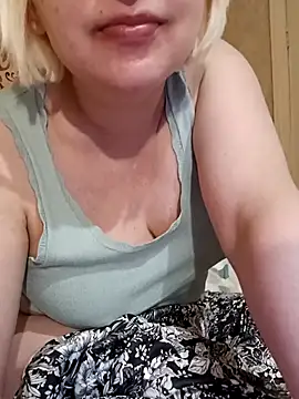 Snapshot of VikaKing chatting on March 5, 2026, 8:38 pm VikaKing online show from March 5, 2026, 8:38 pm