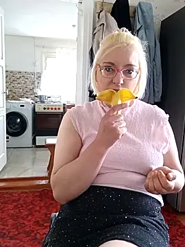 Snapshot of VikaKing chatting on March 26, 2026, 9:15 am VikaKing online show from March 26, 2026, 9:15 am