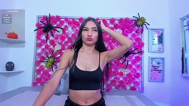 hannah miller 1 online show from October 27, 2025, 12:20 pm