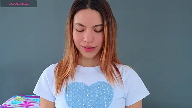 AntonellaaRossii online show from November 14, 2025, 2:27 pm