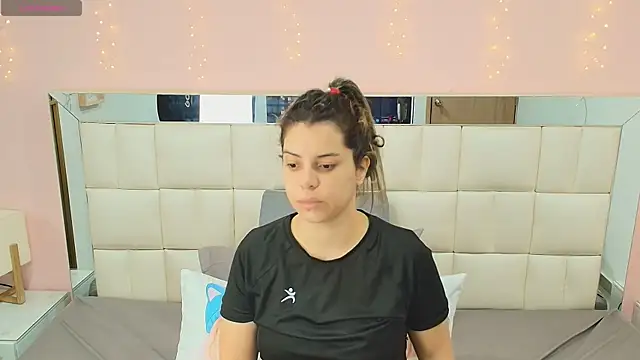 gisell gomez online show from December 21, 2025, 12:56 pm