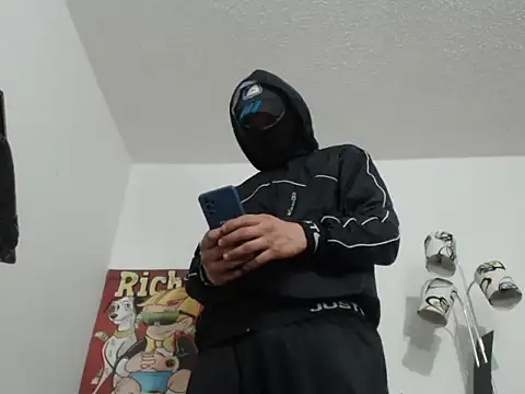 Snapshot of Thomasjons_ chatting on November 7, 2025, 1:16 am Thomasjons online show from November 7, 2025, 1:16 am