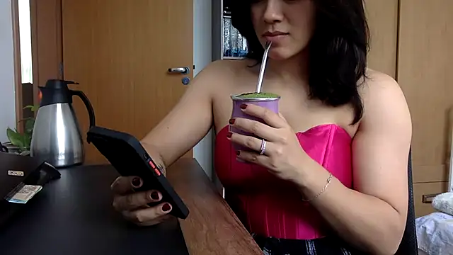 Snapshot of SEXOFLION chatting on October 6, 2025, 5:32 pm SEXOFLION online show from October 6, 2025, 5:32 pm