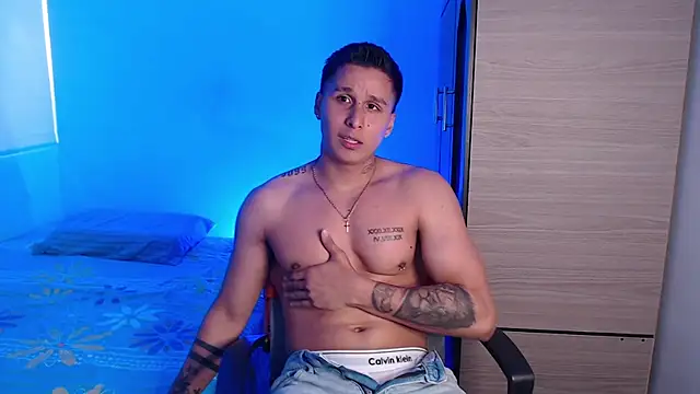 valentinosex1 online show from November 11, 2025, 8:31 pm