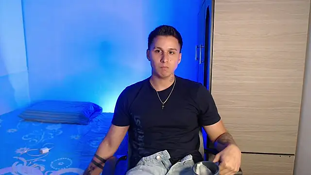 valentinosex1 online show from December 2, 2025, 9:54 pm