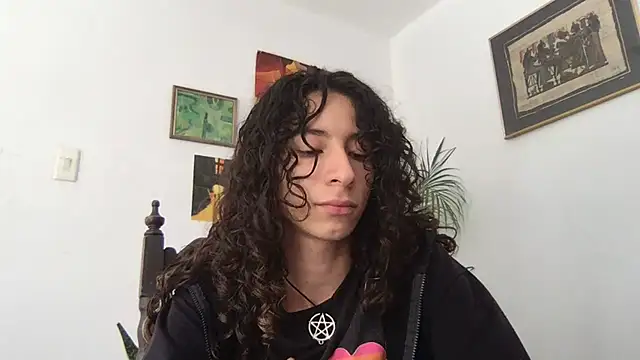 Snapshot of camille_delrey chatting on November 23, 2025, 6:08 pm camille delrey online show from November 23, 2025, 6:08 pm