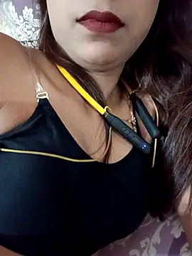 payalsharma95 online show from October 11, 2025, 5:22 pm