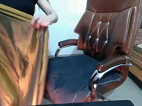 Hazel Angel online show from April 15, 2026, 8:09 pm