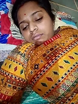 Snapshot of Hot_crety chatting on September 23, 2025, 11:30 pm Hot crety online show from September 23, 2025, 11:30 pm