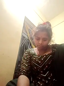 Hot crety online show from December 3, 2025, 1:57 am