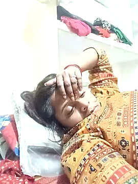 Hot crety online show from March 2, 2026, 7:32 pm