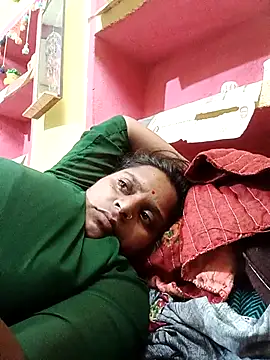 Snapshot of Hot_crety chatting on June 4, 2026, 3:29 pm Hot crety online show from June 4, 2026, 3:29 pm