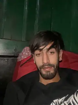 lyath3245 online show from April 22, 2026, 7:04 pm