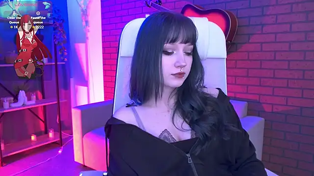 LiliLuna online show from January 12, 2026, 4:45 pm