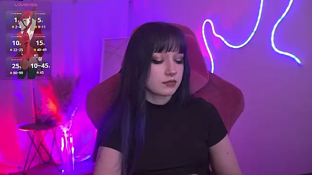 LiliLuna online show from January 14, 2026, 4:34 pm