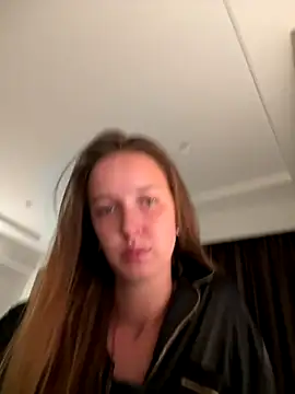 ElliRose online show from October 23, 2025, 12:04 pm