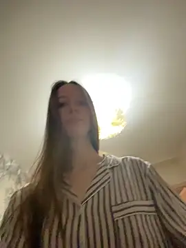 ElliRose online show from February 25, 2026, 12:26 pm