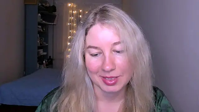 Snapshot of NancySanders chatting on May 7, 2026, 8:14 pm NancySanders online show from May 7, 2026, 8:14 pm