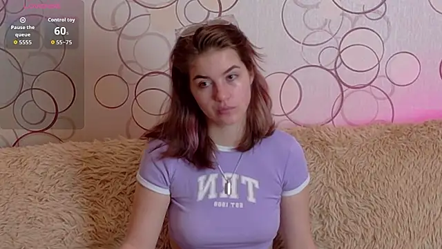 Snapshot of ElzaBlis chatting on September 14, 2025, 1:21 pm ElzaBlis online show from September 14, 2025, 1:21 pm