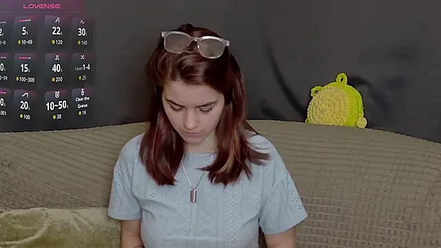 Snapshot of ElzaBlis chatting on November 14, 2025, 2:49 pm ElzaBlis online show from November 14, 2025, 2:49 pm