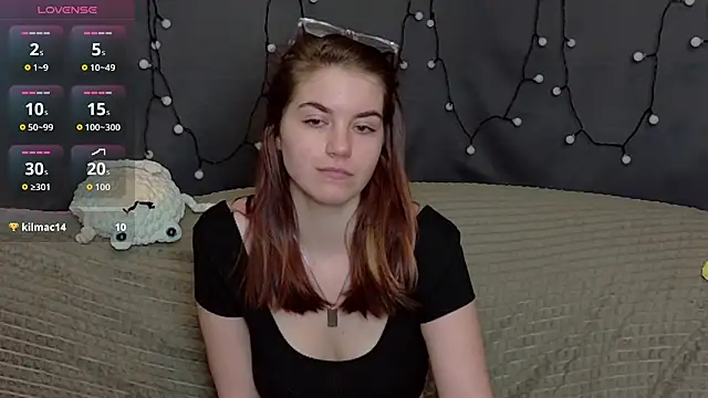 Snapshot of ElzaBlis chatting on December 22, 2025, 4:59 pm ElzaBlis online show from December 22, 2025, 4:59 pm