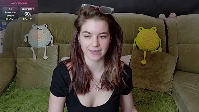 Snapshot of ElzaBlis chatting on February 6, 2026, 4:21 pm ElzaBlis online show from February 6, 2026, 4:21 pm