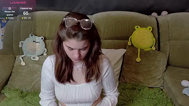 Snapshot of ElzaBlis chatting on February 8, 2026, 3:37 pm ElzaBlis online show from February 8, 2026, 3:37 pm