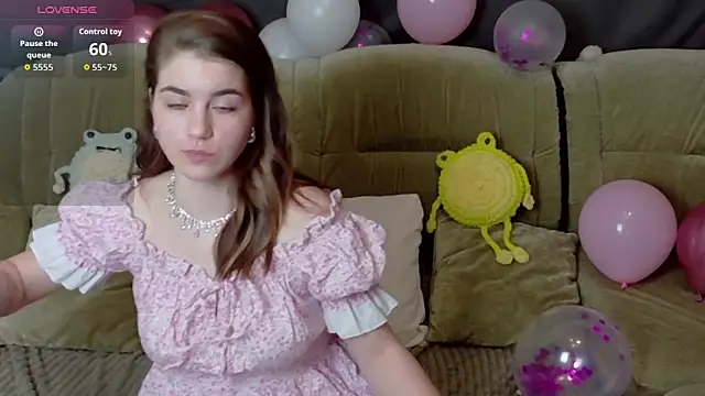 Snapshot of ElzaBlis chatting on February 13, 2026, 3:08 pm ElzaBlis online show from February 13, 2026, 3:08 pm