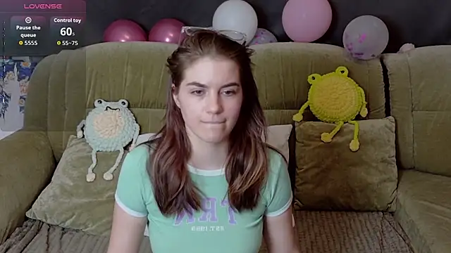 Snapshot of ElzaBlis chatting on February 15, 2026, 4:58 pm ElzaBlis online show from February 15, 2026, 4:58 pm