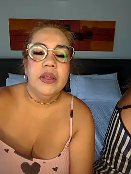 Snapshot of mature_women60 chatting on October 22, 2025, 11:21 am mature women60 online show from October 22, 2025, 11:21 am