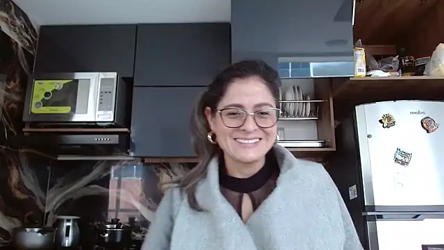 linda-mature43 online show from September 9, 2025, 3:00 pm