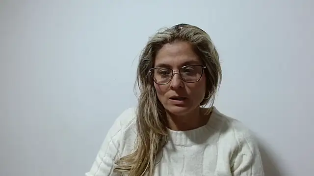 linda-mature43 online show from September 24, 2025, 4:05 am