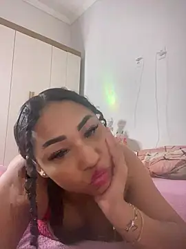 jhennyfer online show from July 9, 2026, 4:49 am
