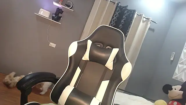 chikkabylarsmae online show from December 3, 2025, 11:14 pm