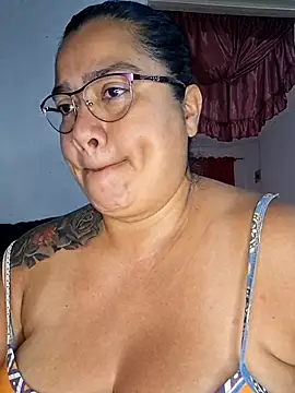 NARNYALABELLA online show from November 18, 2025, 11:47 am